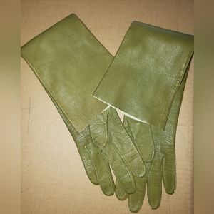 Made in france 4 B. Altman kid leather olive green opera gloves